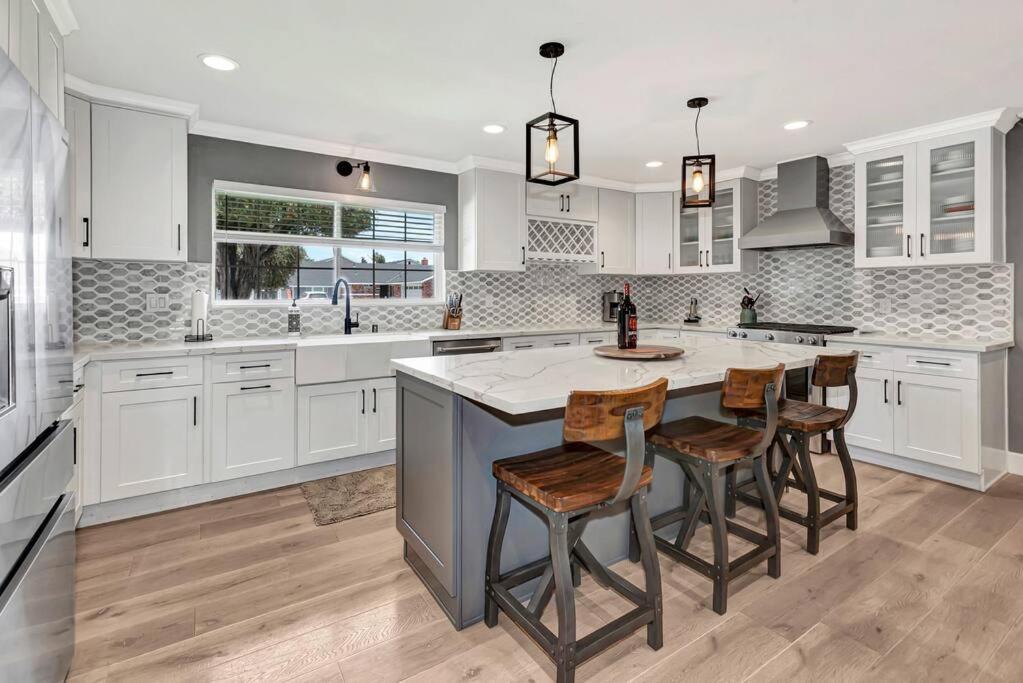 Huntington Beach, Ac, Pool, Hot Tub, Detached Office, Close To Beach, Outside Entertaining Area Bagian luar foto