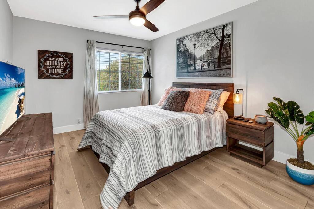 Huntington Beach, Ac, Pool, Hot Tub, Detached Office, Close To Beach, Outside Entertaining Area Bagian luar foto