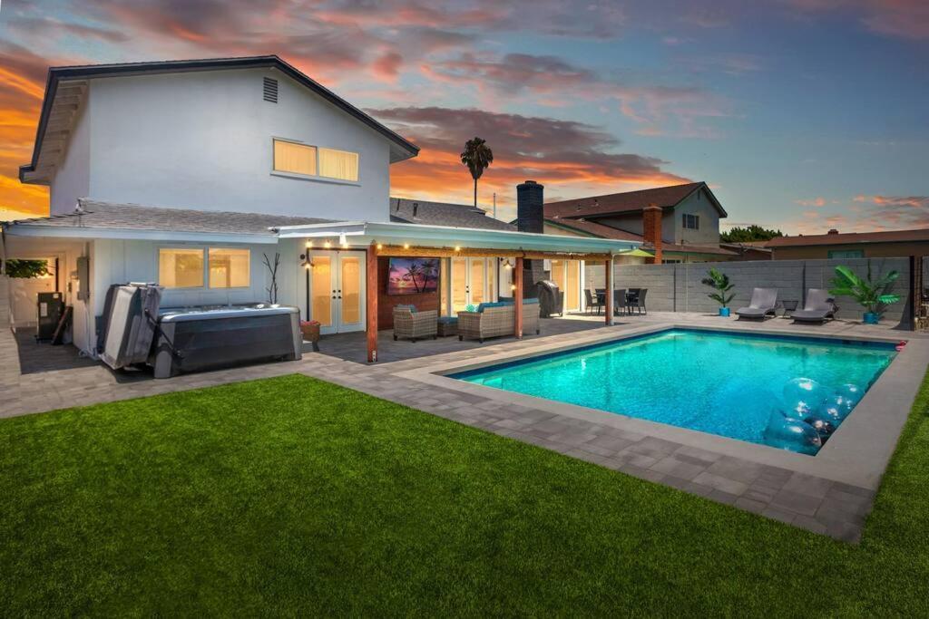 Huntington Beach, Ac, Pool, Hot Tub, Detached Office, Close To Beach, Outside Entertaining Area Bagian luar foto